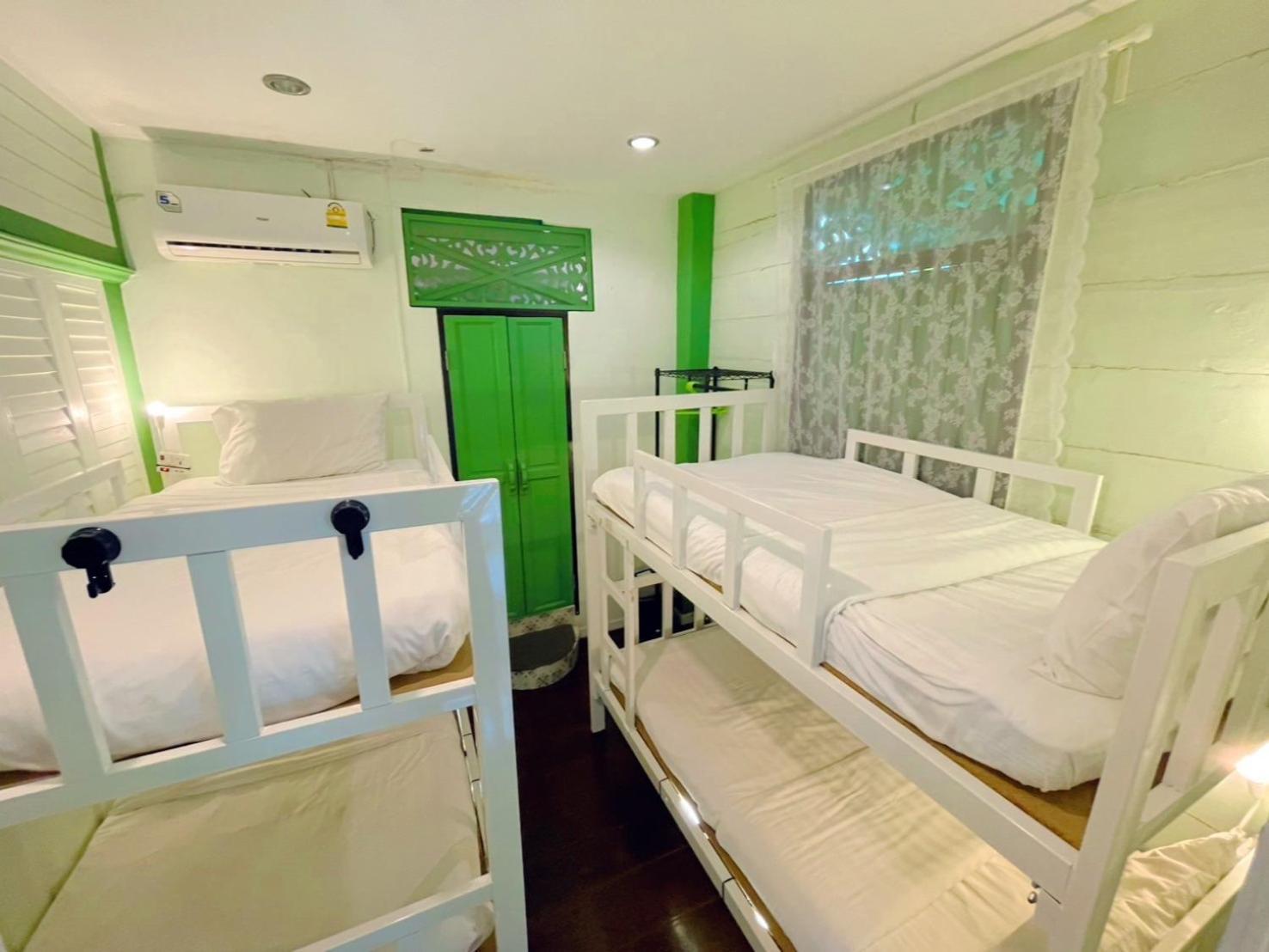Green Teak House Bangkok Exterior foto