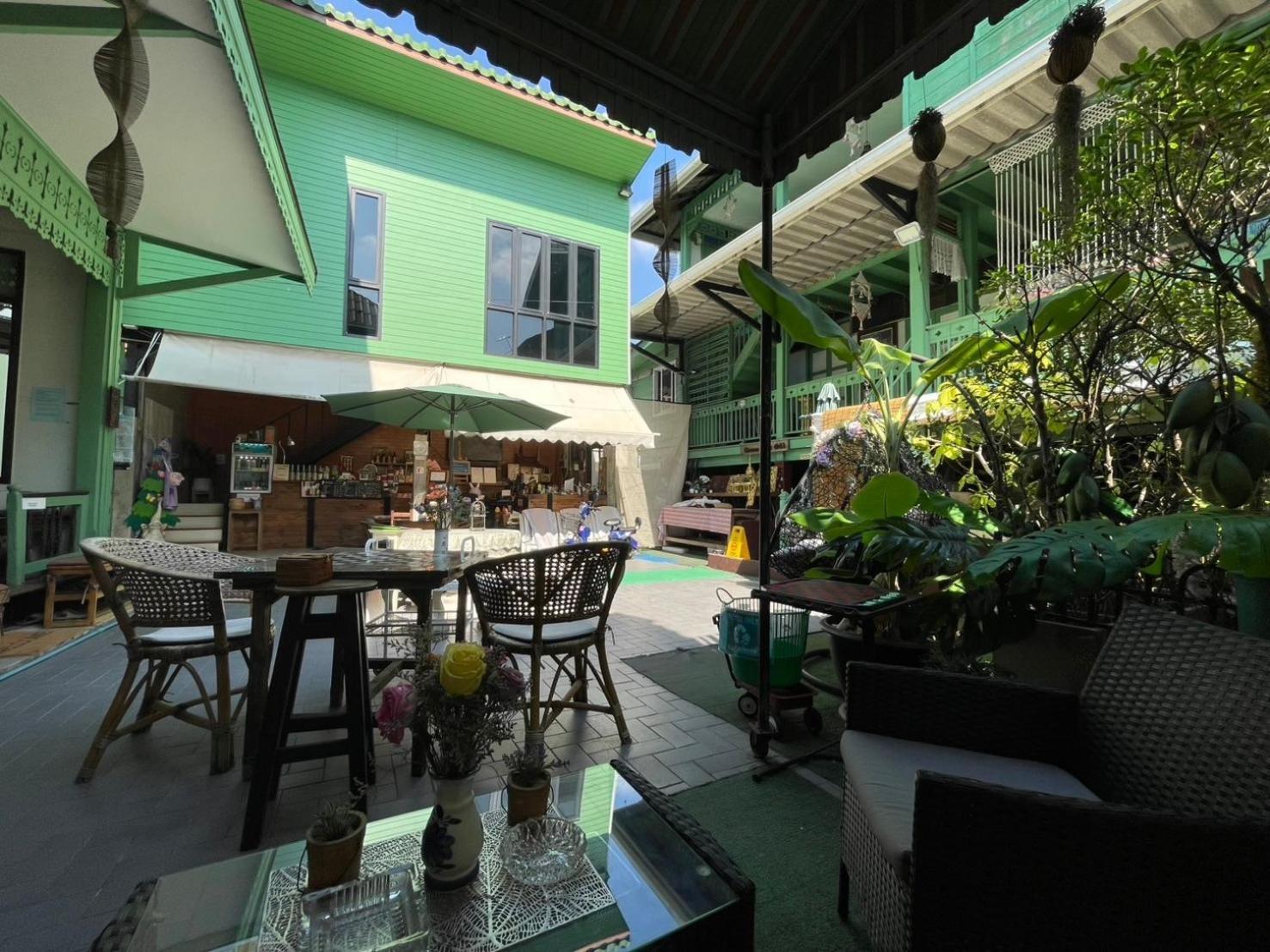 Green Teak House Bangkok Exterior foto