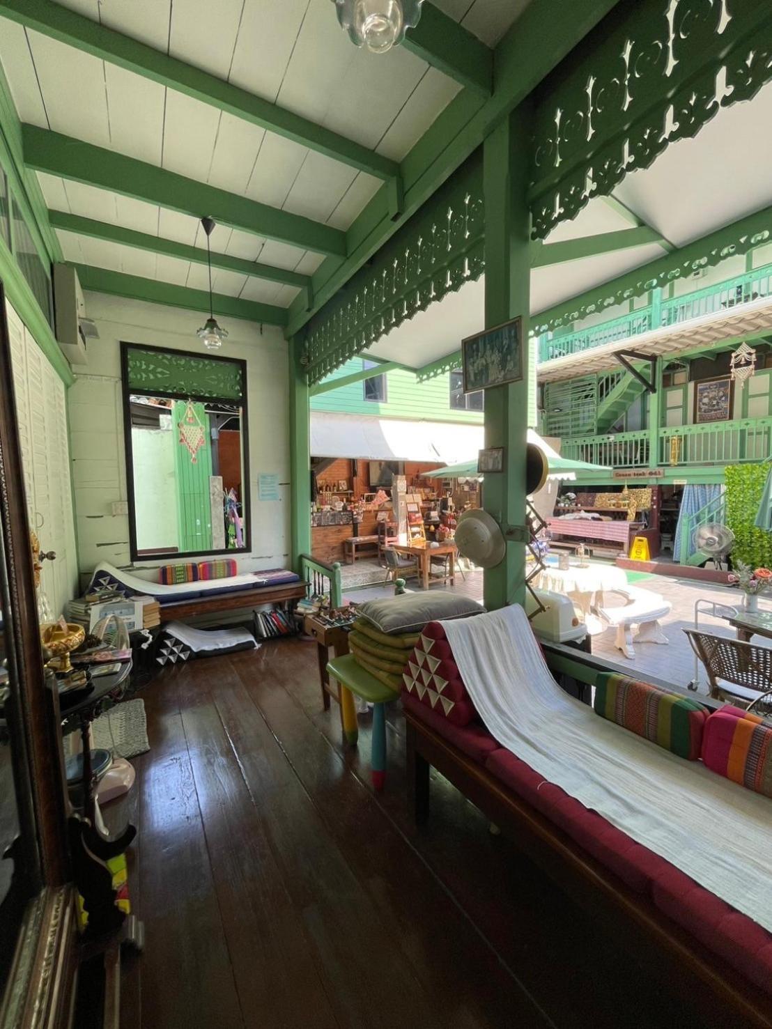 Green Teak House Bangkok Exterior foto