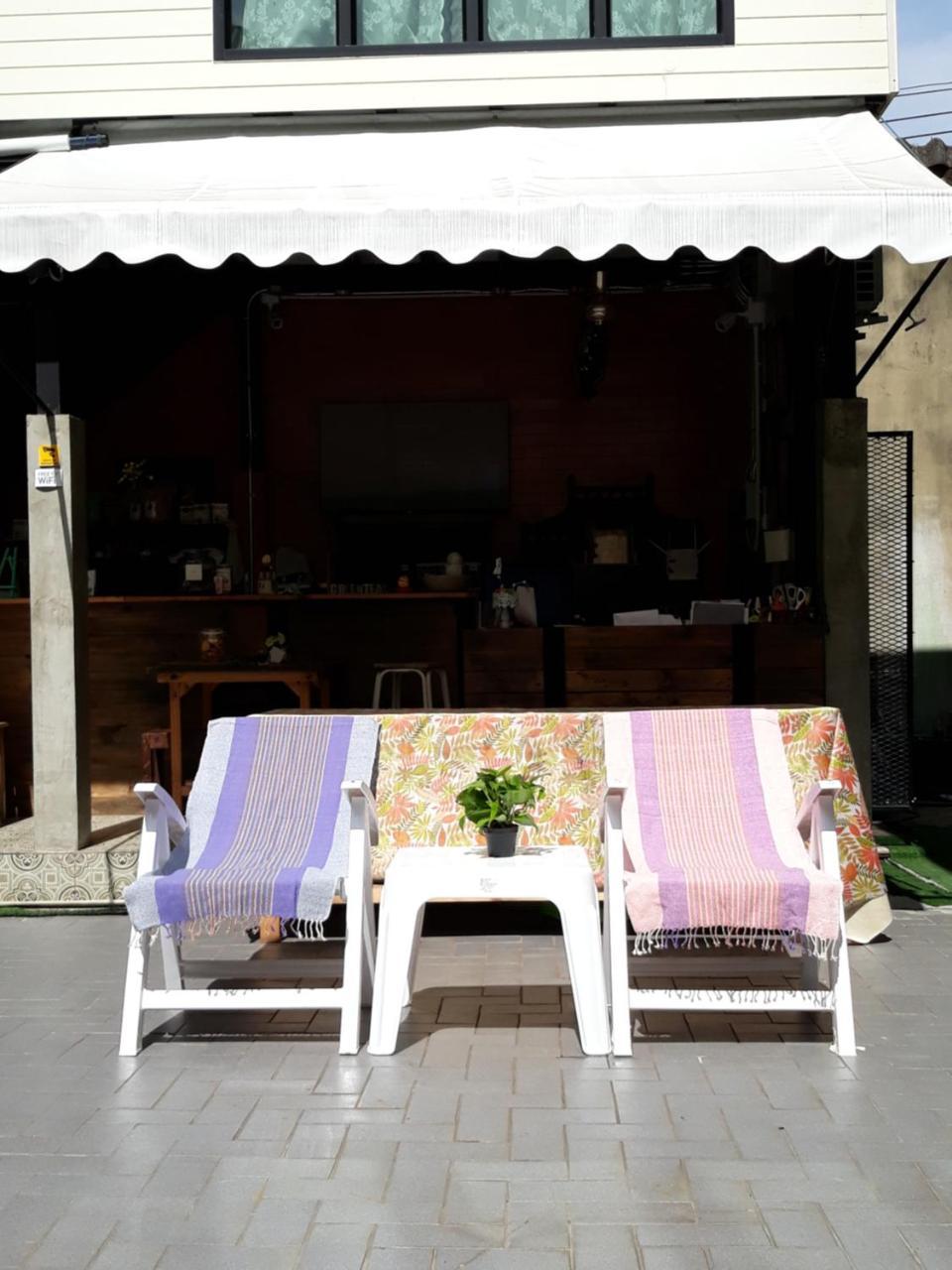 Green Teak House Bangkok Exterior foto